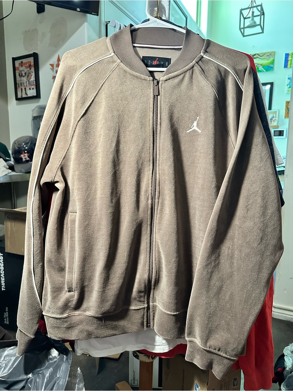 Air Jordan Brooklyn Velour Full-Zip Track Jacket HV1870-237